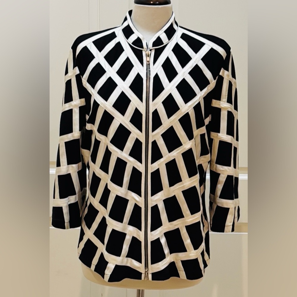 Obstinee ladies jacket size 14 price is firm